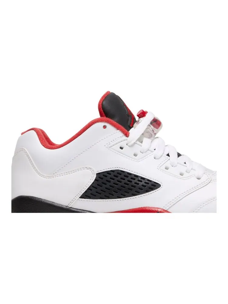 Кроссовки Air Jordan 5 Retro Low GS 'Fire Red' 2016 — изображение 2 из 4, белый