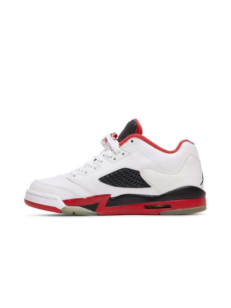 Кроссовки Air Jordan 5 Retro Low GS 'Fire Red' 2016 — изображение 3 из 4, белый