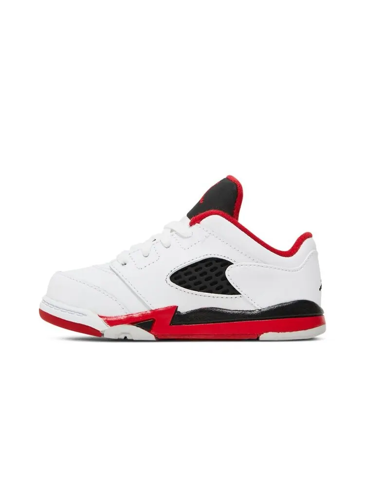 Кроссовки Air Jordan 5 Retro Low TD 'Fire Red' — изображение 3 из 4, белый