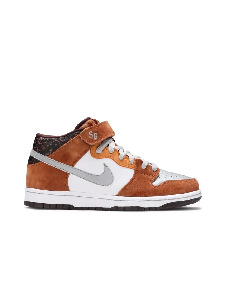 Кроссовки Nike Dunk Mid Pro SB 'Fender Bass' — изображение 1 из 4, белый
