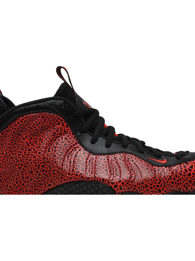 Кроссовки Nike Air Foamposite One 'Cracked Lava' — изображение 2 из 8, красный