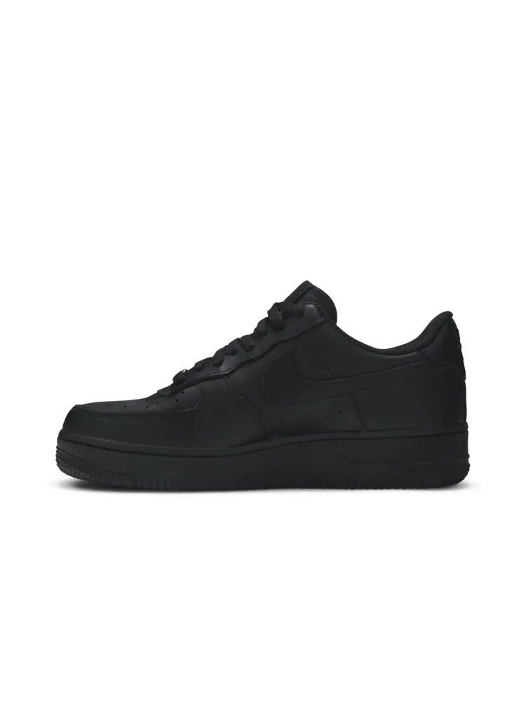 Кроссовки Nike Wmns Air Force 1 '07 'Black' — изображение 3 из 4, черный