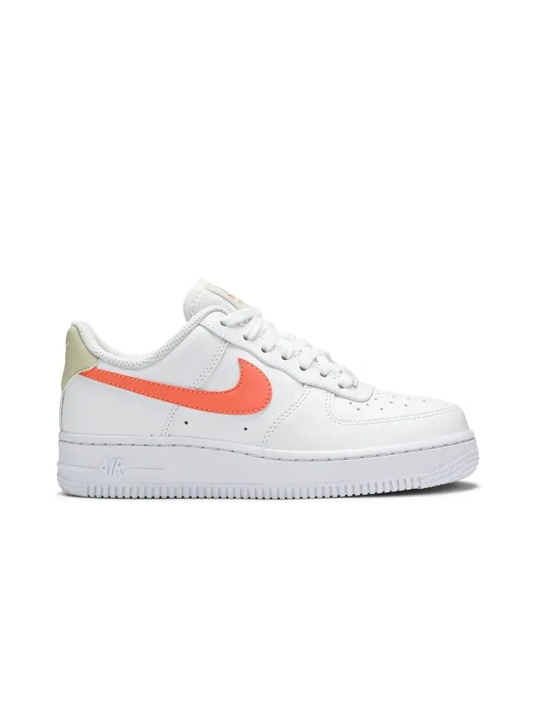 Кроссовки Nike Wmns Air Force 1 — изображение 1 из 4, белый