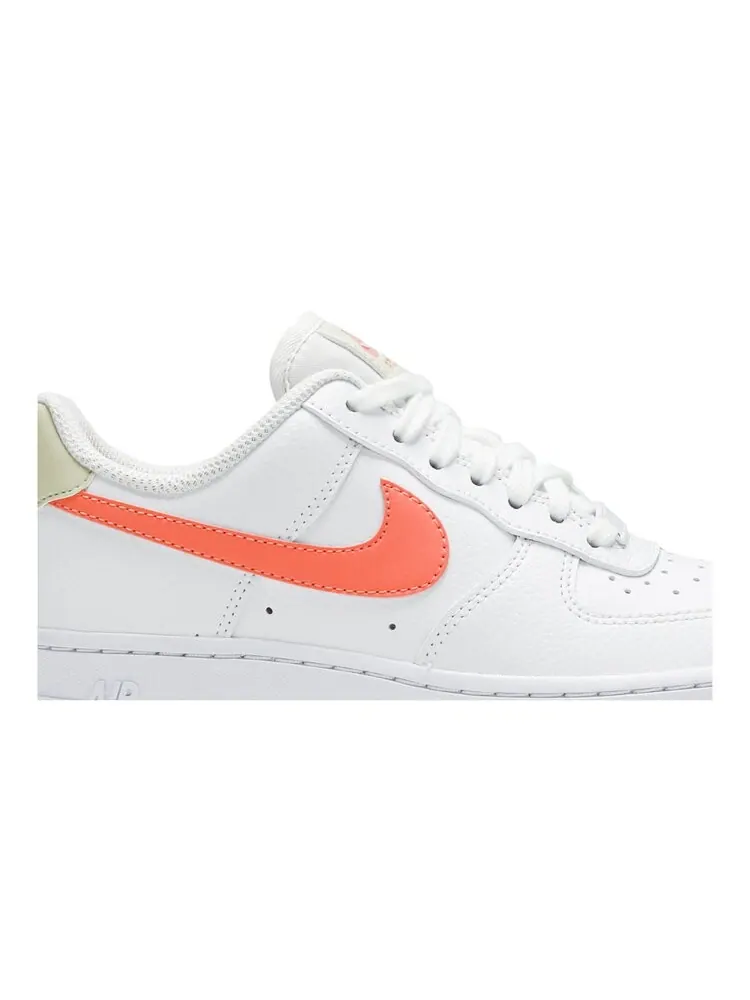 Кроссовки Nike Wmns Air Force 1 — изображение 2 из 4, белый