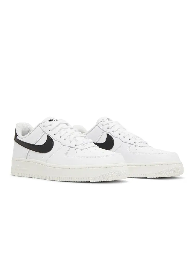 Кроссовки Nike Wmns Air Force 1 '07 'White Black' — изображение 9 из 9, белый/черный