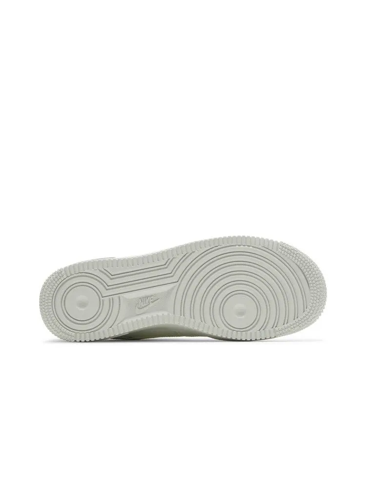 Кроссовки Nike Wmns Air Force 1 '07 'White Barely Volt' — изображение 5 из 9, белый