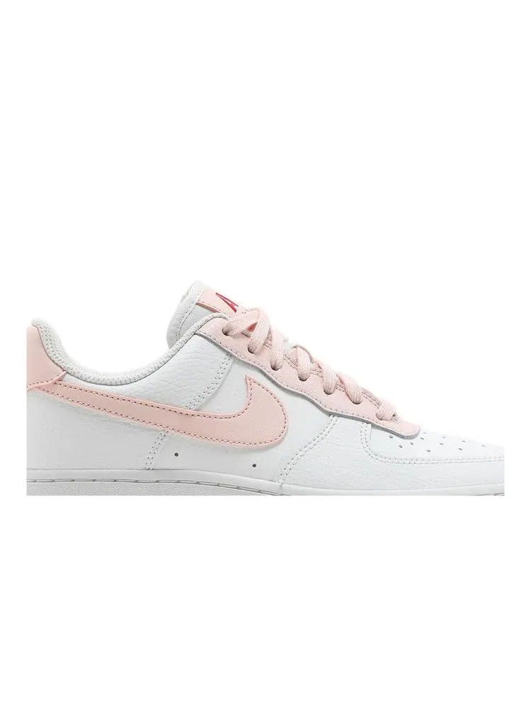 Кроссовки Nike Wmns Air Force 1, 07 — изображение 2 из 8, белый красный