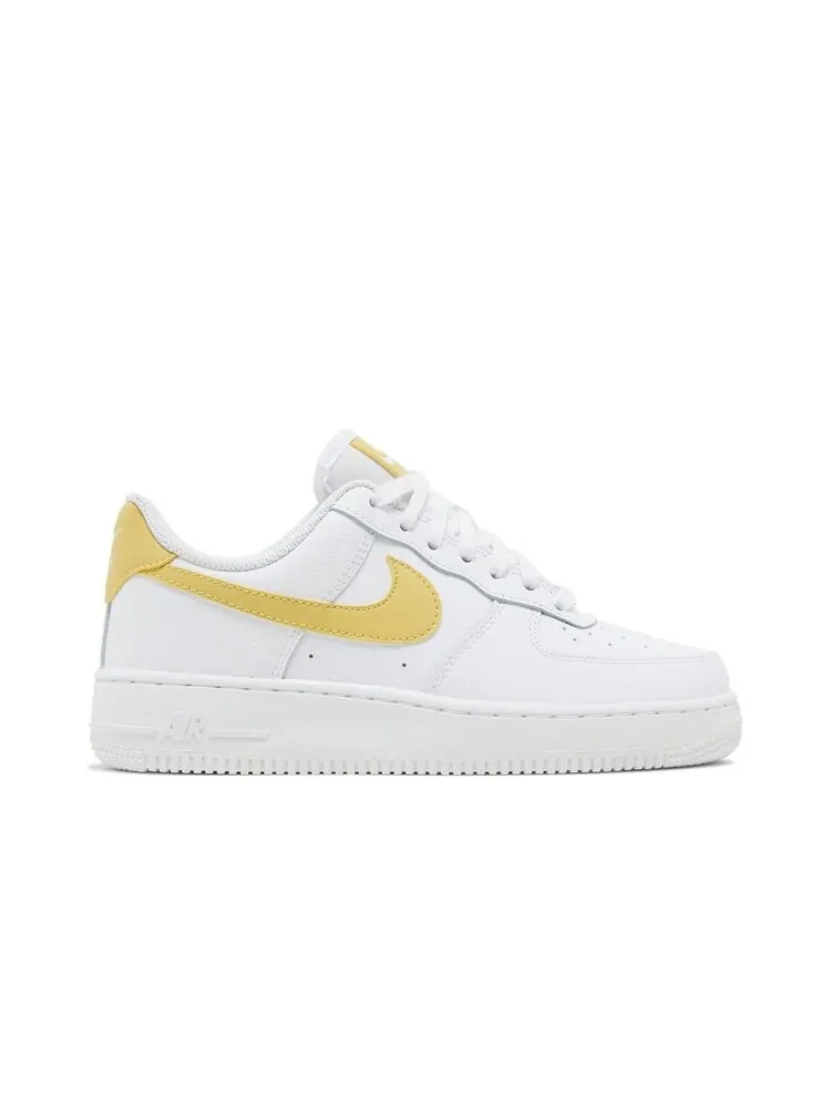 Кроссовки Nike Wmns Air Force 1 — изображение 1 из 4, белый