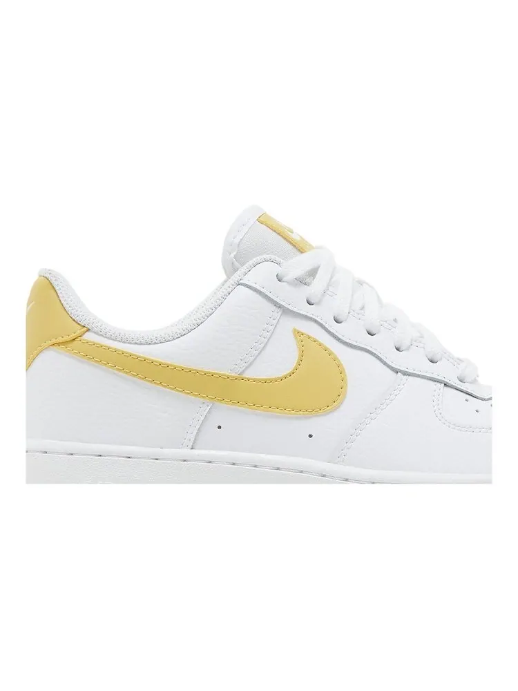 Кроссовки Nike Wmns Air Force 1 — изображение 2 из 4, белый