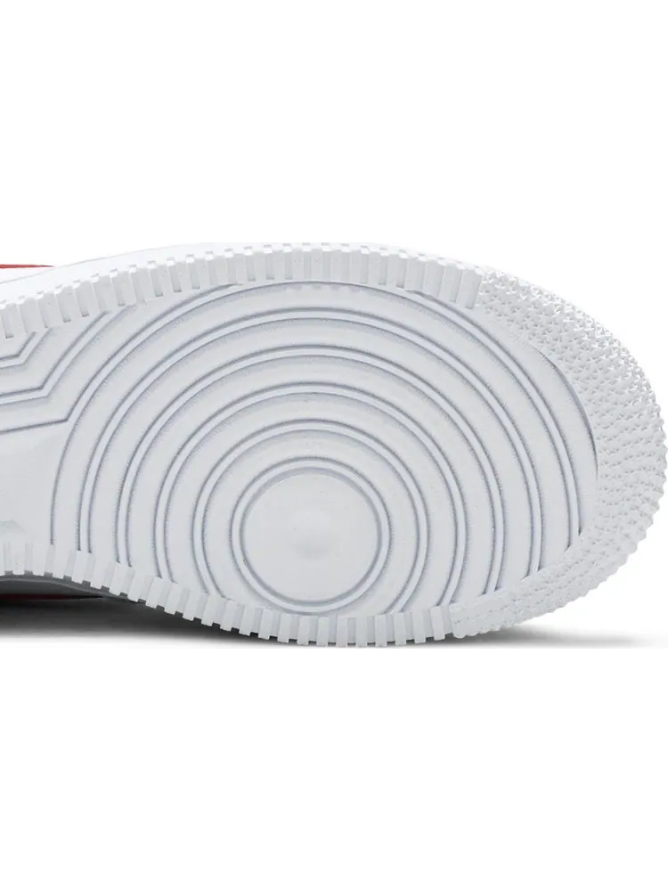 Кроссовки Nike Wmns Air Force 1 '07 'White Noble Red' — изображение 5 из 8, красный
