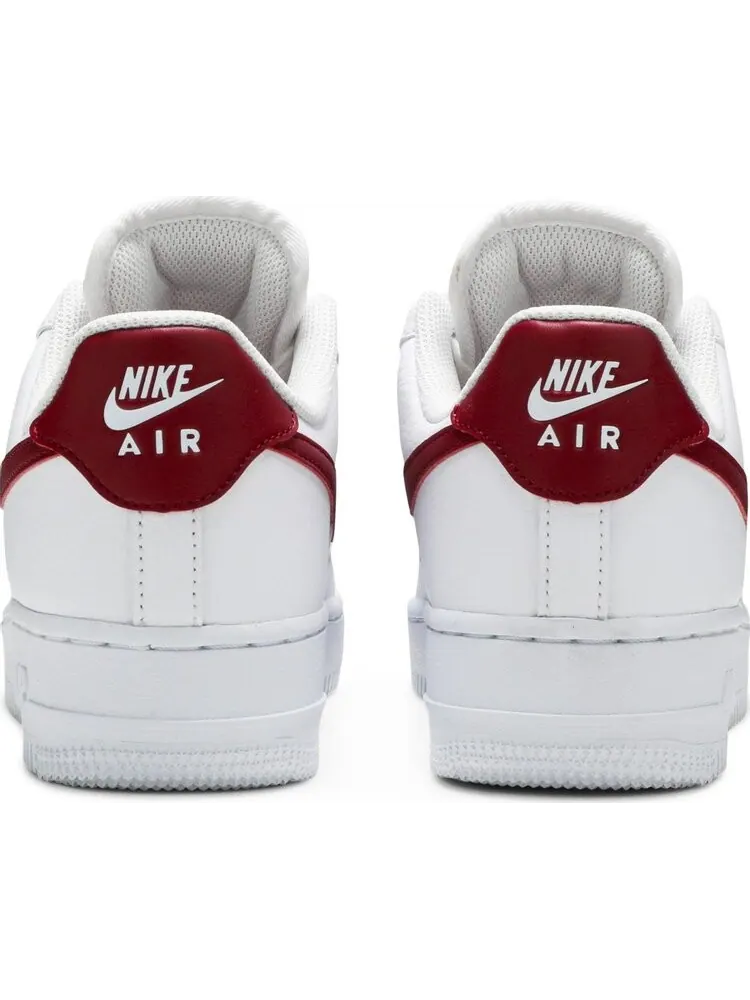 Кроссовки Nike Wmns Air Force 1 '07 'White Noble Red' — изображение 6 из 8, красный