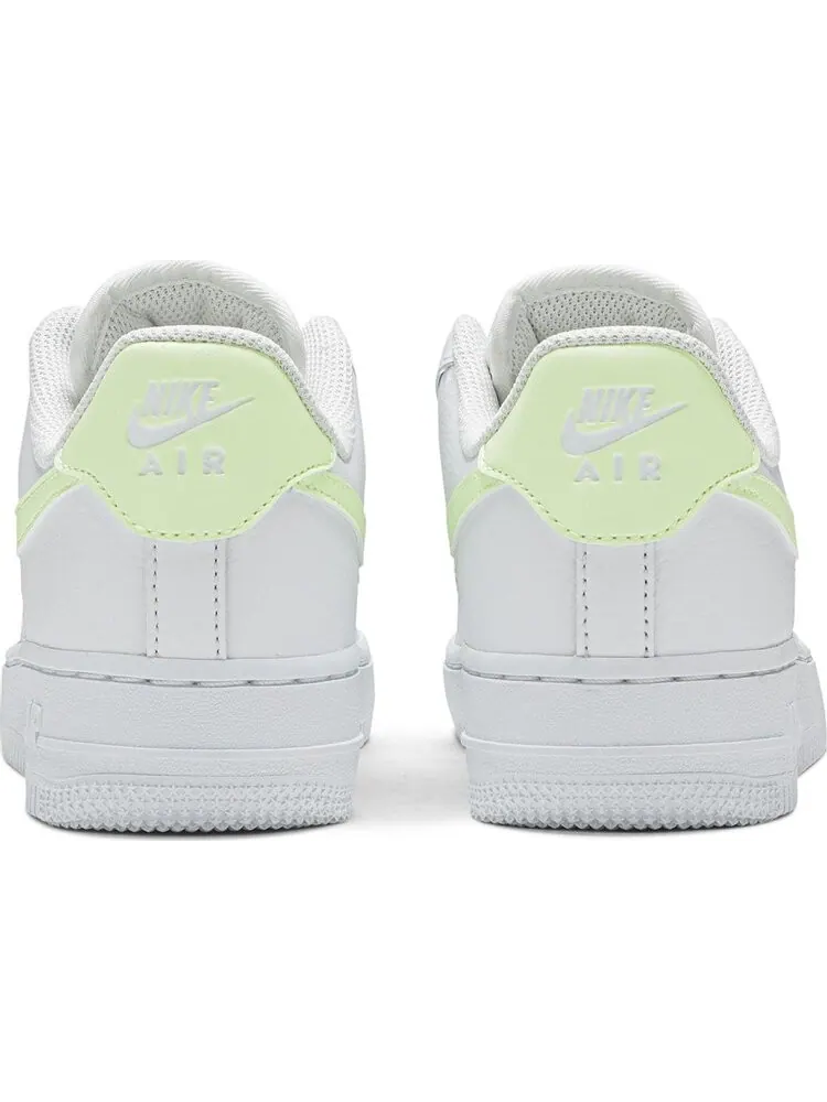 Кроссовки Nike Wmns Air Force 1 Low 'Barely Volt' — изображение 6 из 8, белый