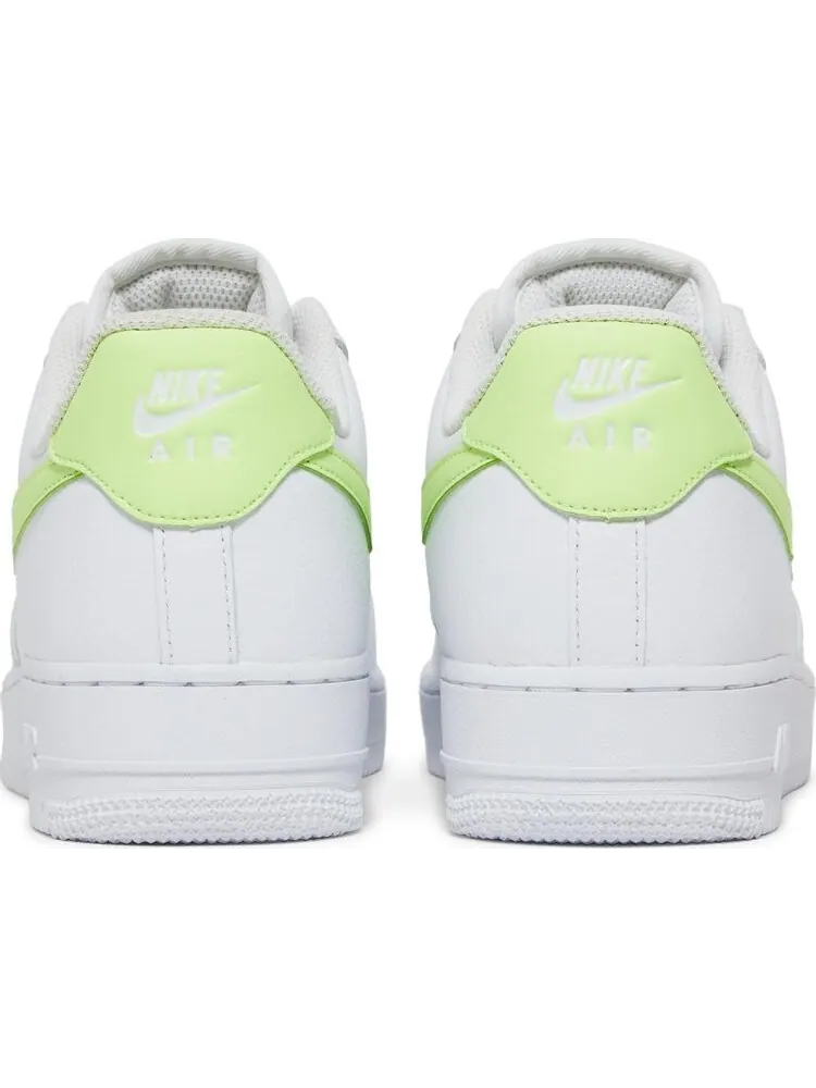 Кроссовки Nike Wmns Air Force 1 '07 'White Barely Volt' — изображение 6 из 8, белый