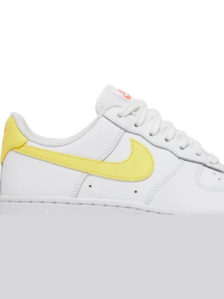 Кроссовки Nike Wmns Air Force 1 '07 'White Light Citron' — изображение 2 из 8, белый