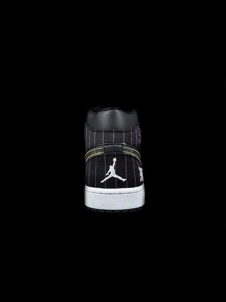 Кроссовки Air Jordan 1 Retro Barons - Away — изображение 5 из 6, черный
