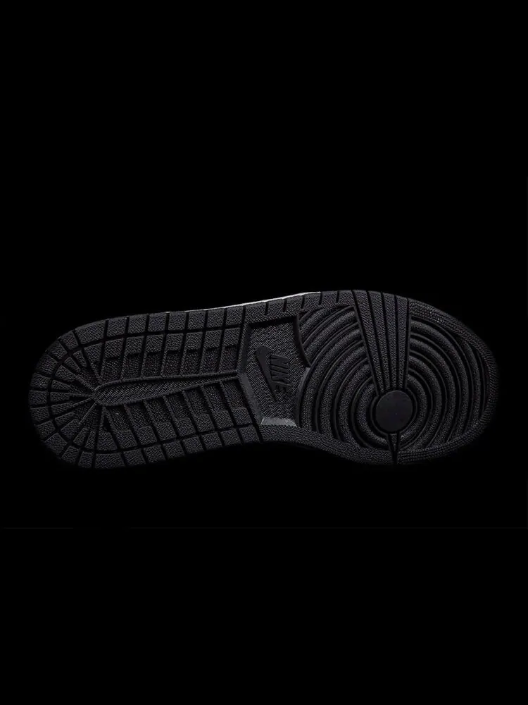 Кроссовки Air Jordan 1 Retro Barons - Away — изображение 6 из 6, черный