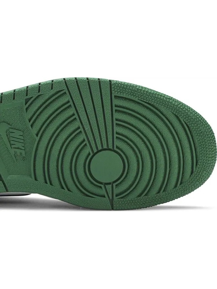 Кроссовки Air Jordan 1 Retro High Boston Celtics — изображение 5 из 8, белый