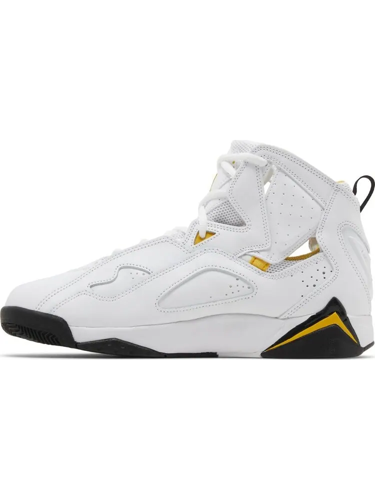 Кроссовки Jordan True Flight 'White Yellow Ochre' — изображение 3 из 4, белый