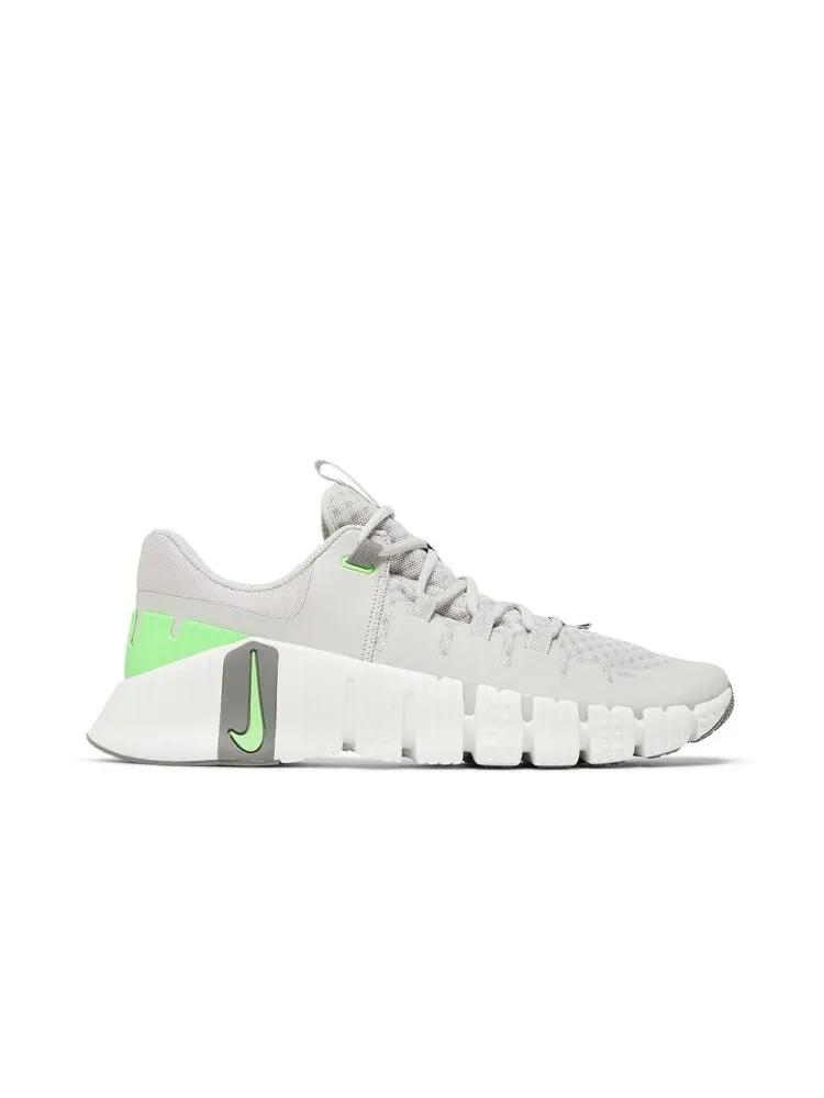 Кроссовки Air Jordan Jordan True Flight — изображение 1 из 4, красный