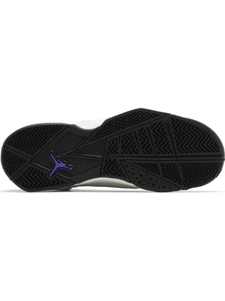 Кроссовки Jordan True Flight GS 'Base Grey Purple Venom' — изображение 4 из 4, серый