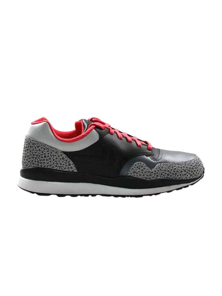 Кроссовки Nike Air Safari LE 'Crimson' — изображение 1 из 1, серый