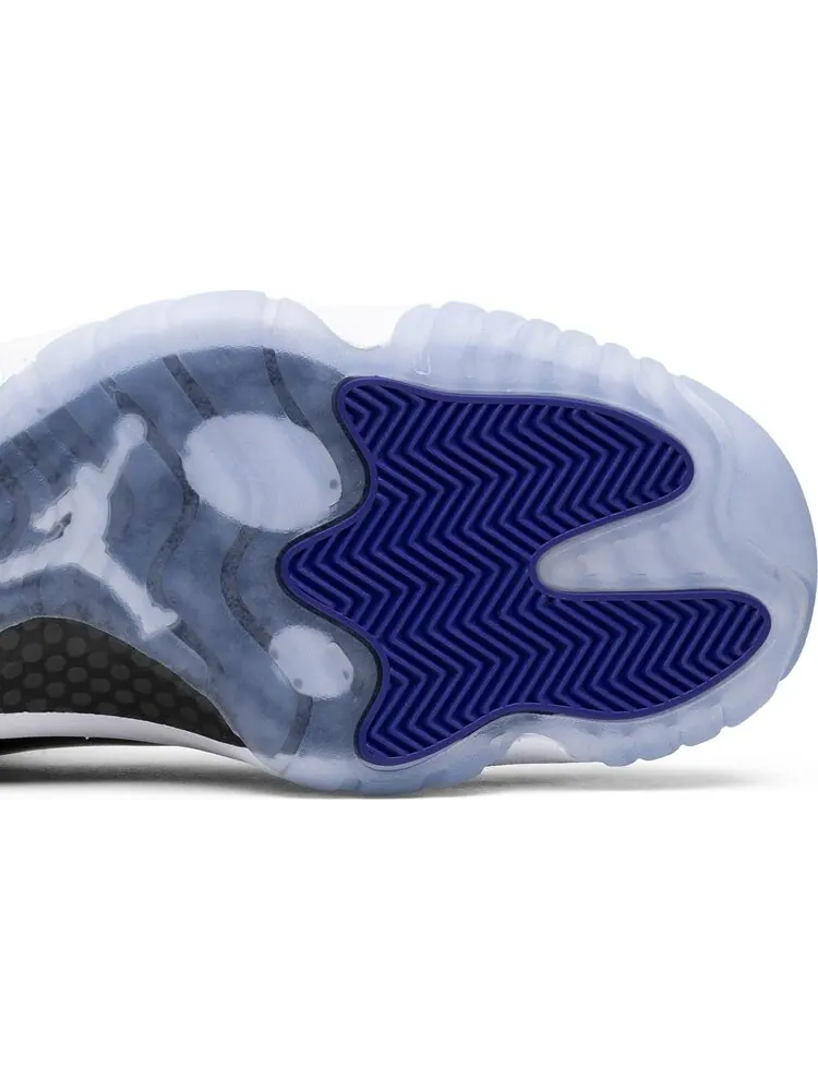 Кроссовки Air Jordan 11 Retro Concord 2018 — изображение 5 из 8, белый