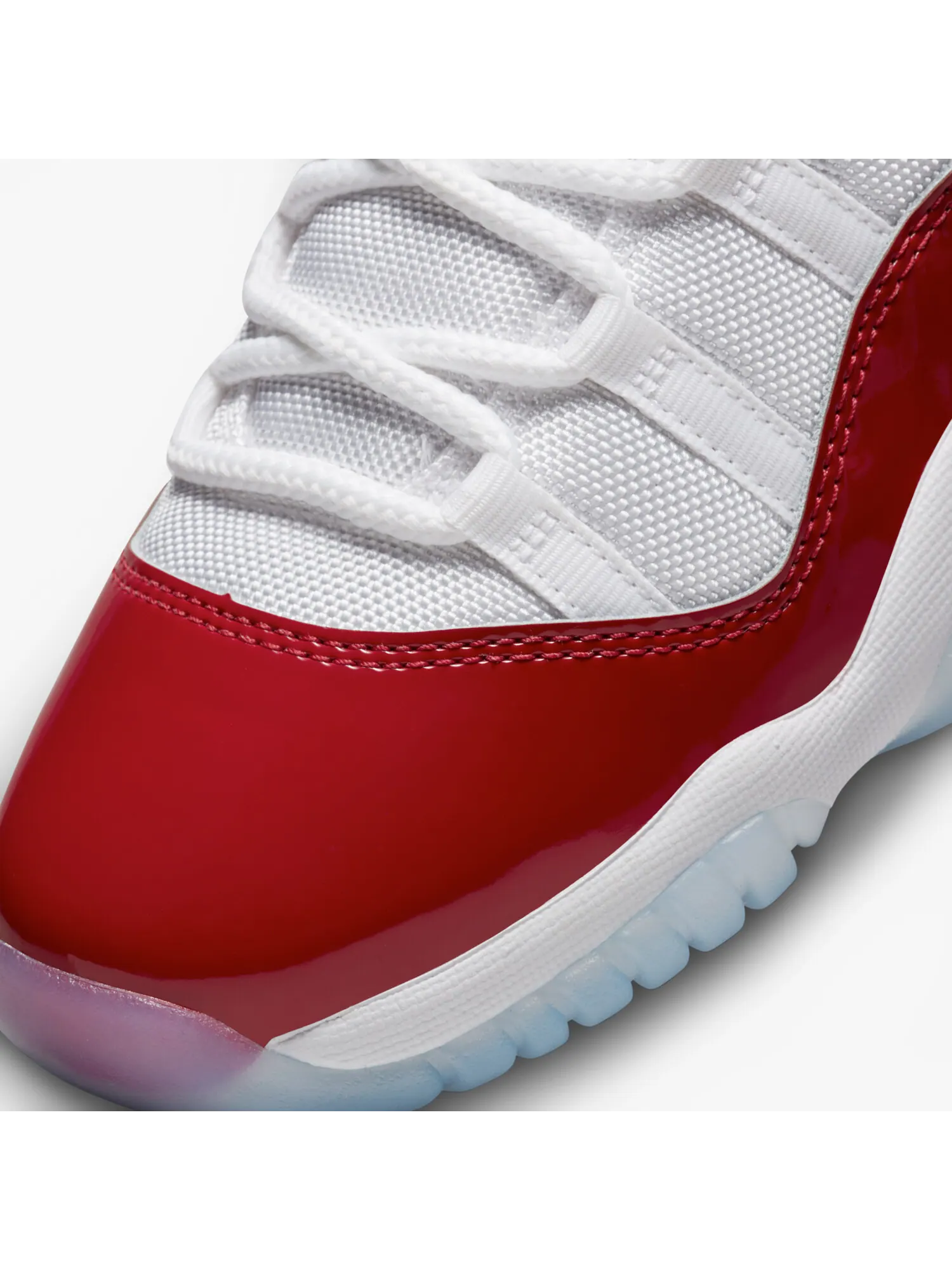 Кроссовки Air Jordan 11 Retro GS Cherry — изображение 7 из 8, белый