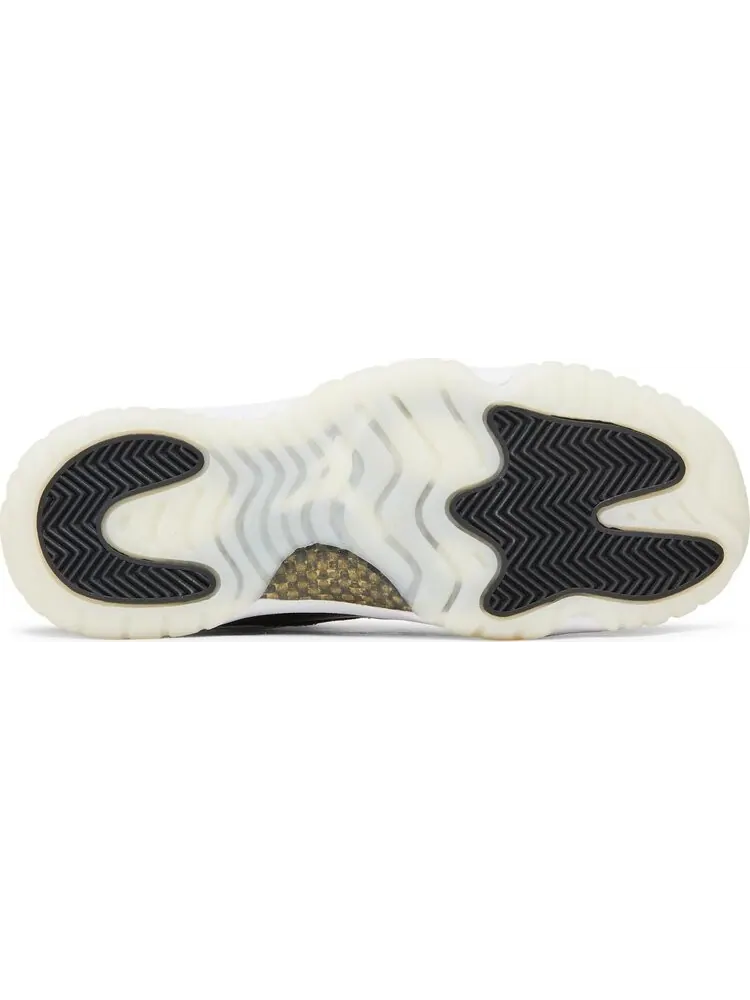 Кроссовки Air Jordan 11 Retro GS 'Gratitude / Defining Moments' — изображение 4 из 4, белый