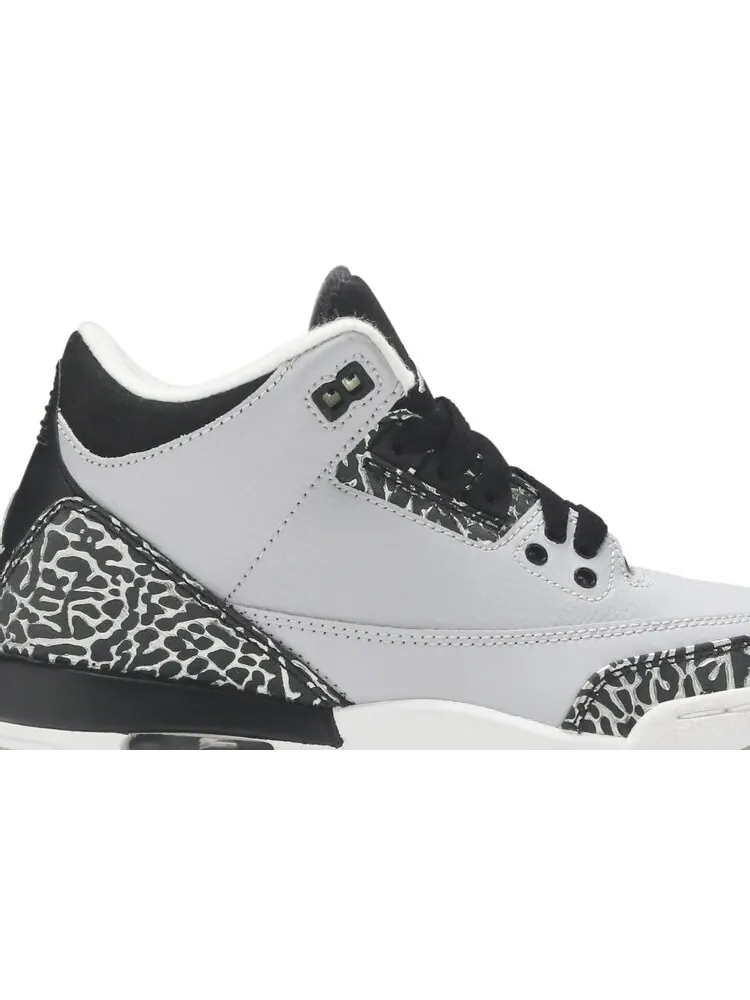 Кроссовки Air Jordan 3 Retro BG 'Wolf Grey' — изображение 2 из 4, серый