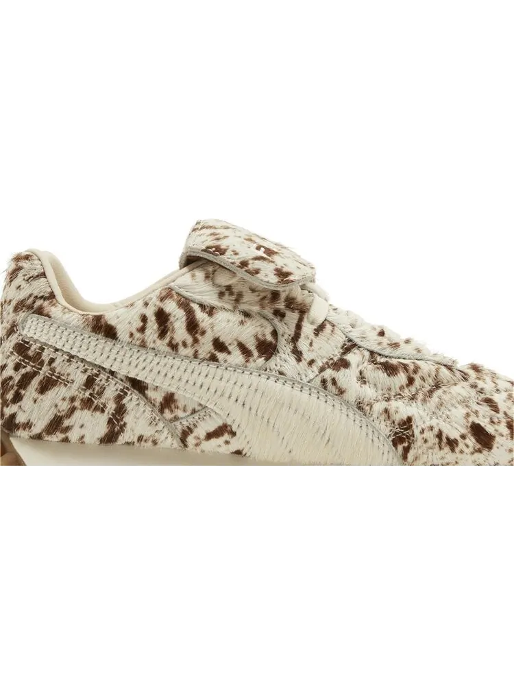 Кроссовки Fenty x Wmns Avanti 'Pony Hair - Alpine Snow' — изображение 2 из 4, бежевый