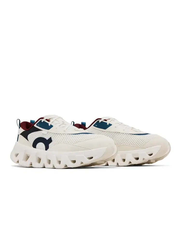Кроссовки Kith x ON K-Tech 2 — изображение 8 из 8, белый