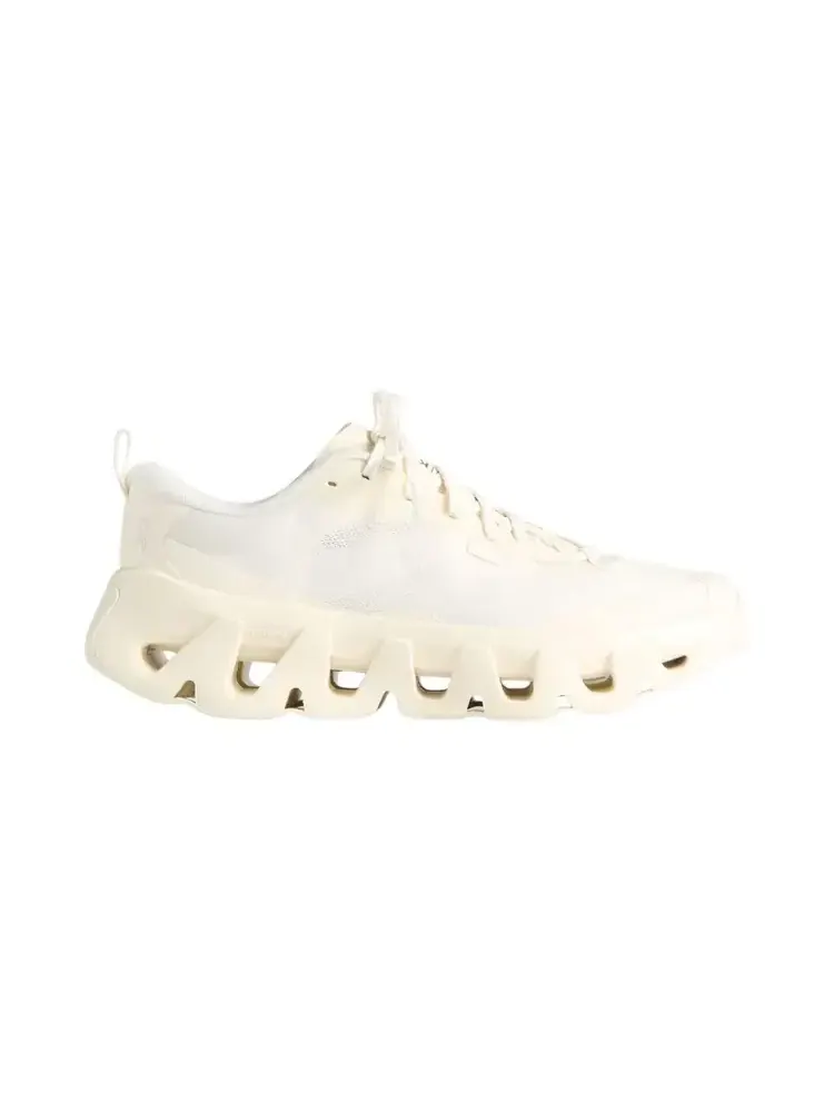 Кроссовки Kith x ON Wmns K-Tech 1 — изображение 1 из 2, тофу