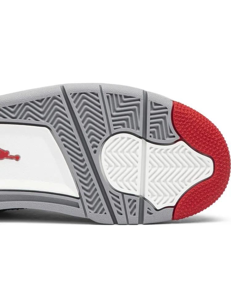 Кроссовки Air Jordan 4 Retro OG GS Bred 2019 — изображение 5 из 8, черный