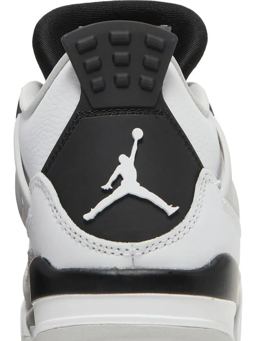 Кроссовки Air Jordan 4 Retro GS Military Black — изображение 7 из 8, белый