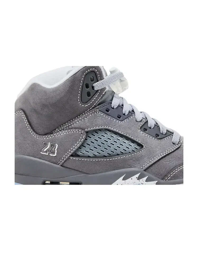Air Jordan 5 Retro GS 'Wolf Grey' 2026 — изображение 2 из 8, серый