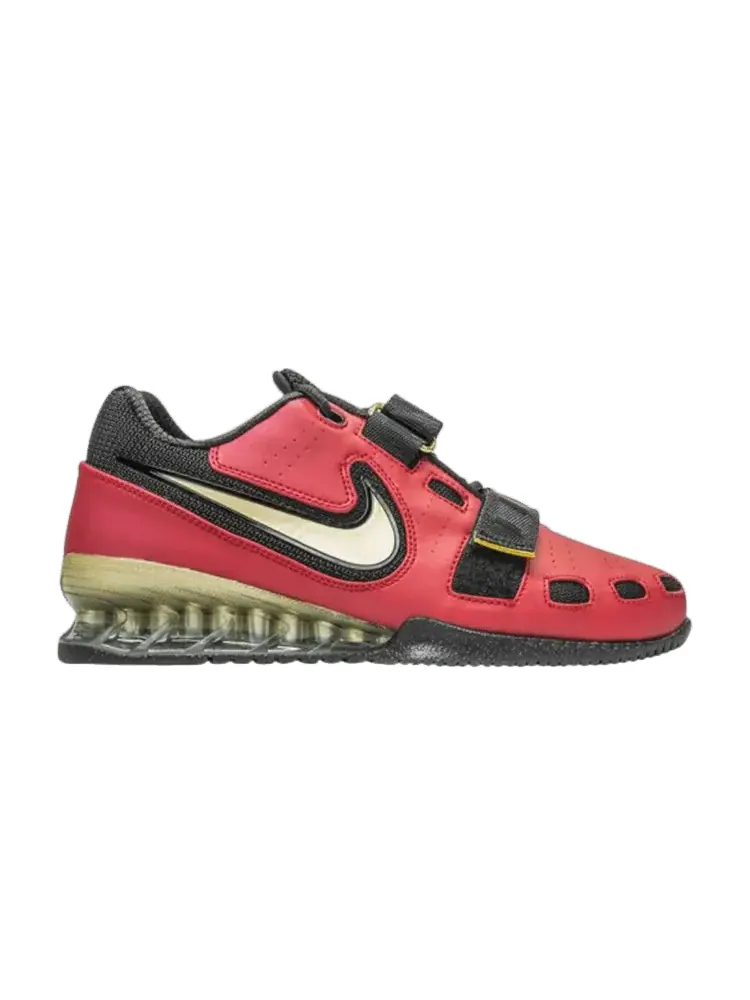 Кроссовки Romaleos 2 'Varsity Red Metallic Gold' — изображение 1 из 1