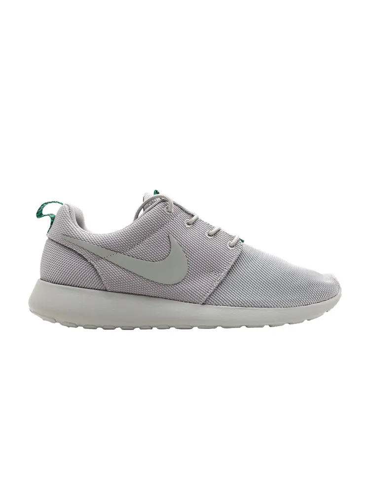 Кроссовки Nike Rosherun 'Split Pack' — изображение 1 из 1, серый