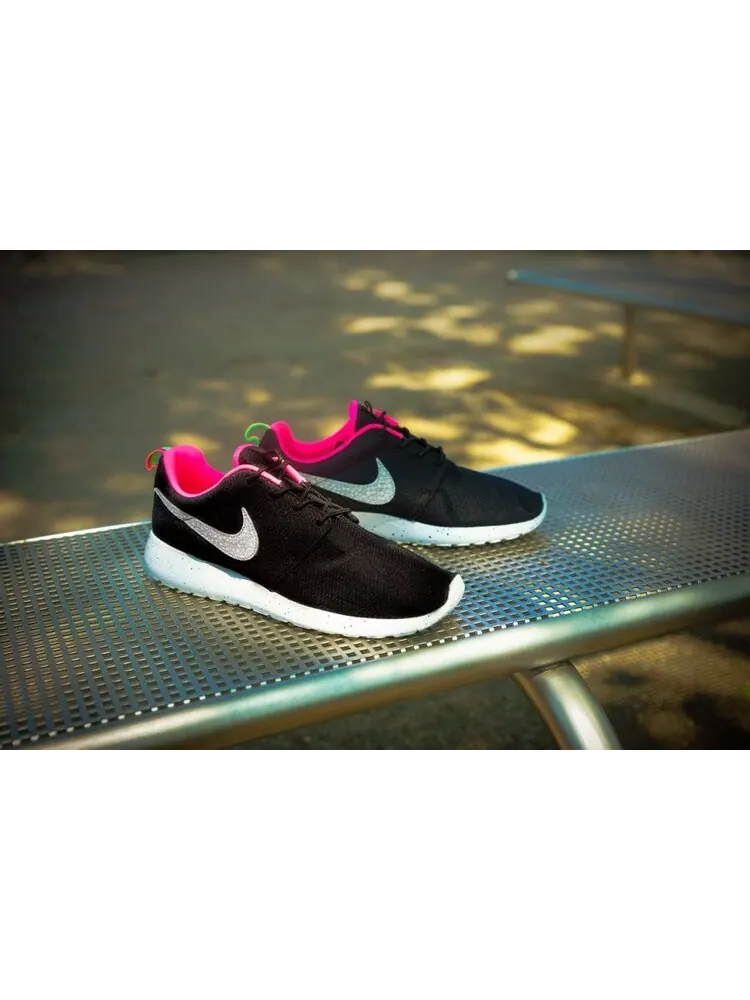 Кроссовки Nike Size? x Rosherun 'Urban Safari' — изображение 2 из 4, черный