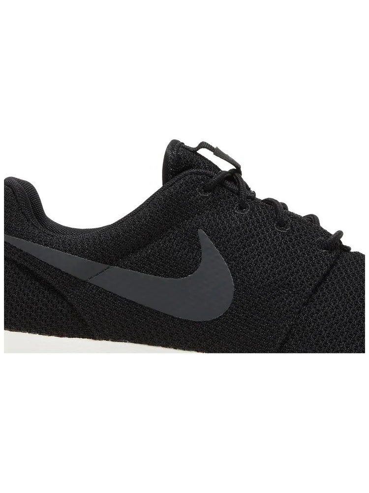 Кроссовки Nike Roshe One 'Anthracite' 2020 — изображение 2 из 8, черный