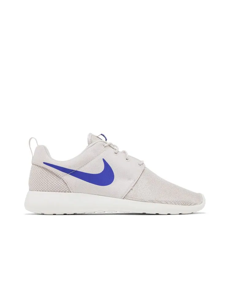 Кроссовки Nike Roshe One 'Desert Sand Violet' — изображение 2 из 9, песочный/-фиолетовый