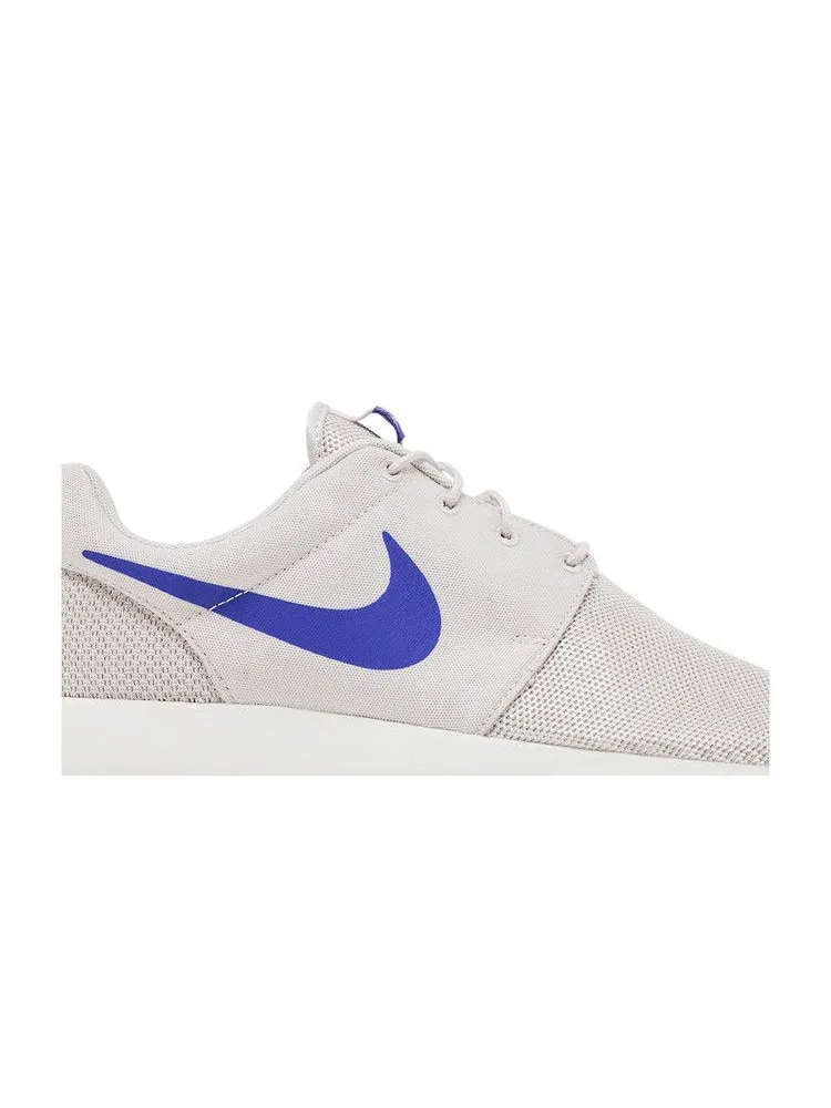 Кроссовки Nike Roshe One 'Desert Sand Violet' — изображение 3 из 9, песочный/-фиолетовый