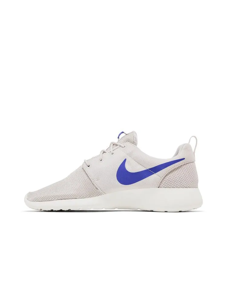Кроссовки Nike Roshe One 'Desert Sand Violet' — изображение 4 из 9, песочный/-фиолетовый