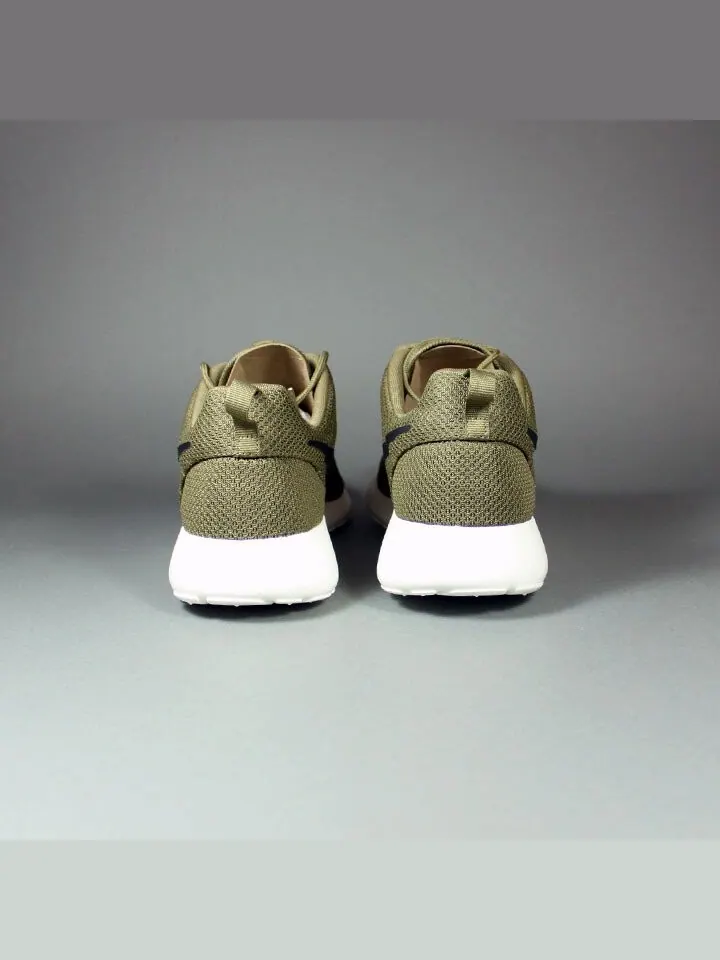 Кроссовки Nike Roshe Run 'Iguana' — изображение 4 из 4, загар