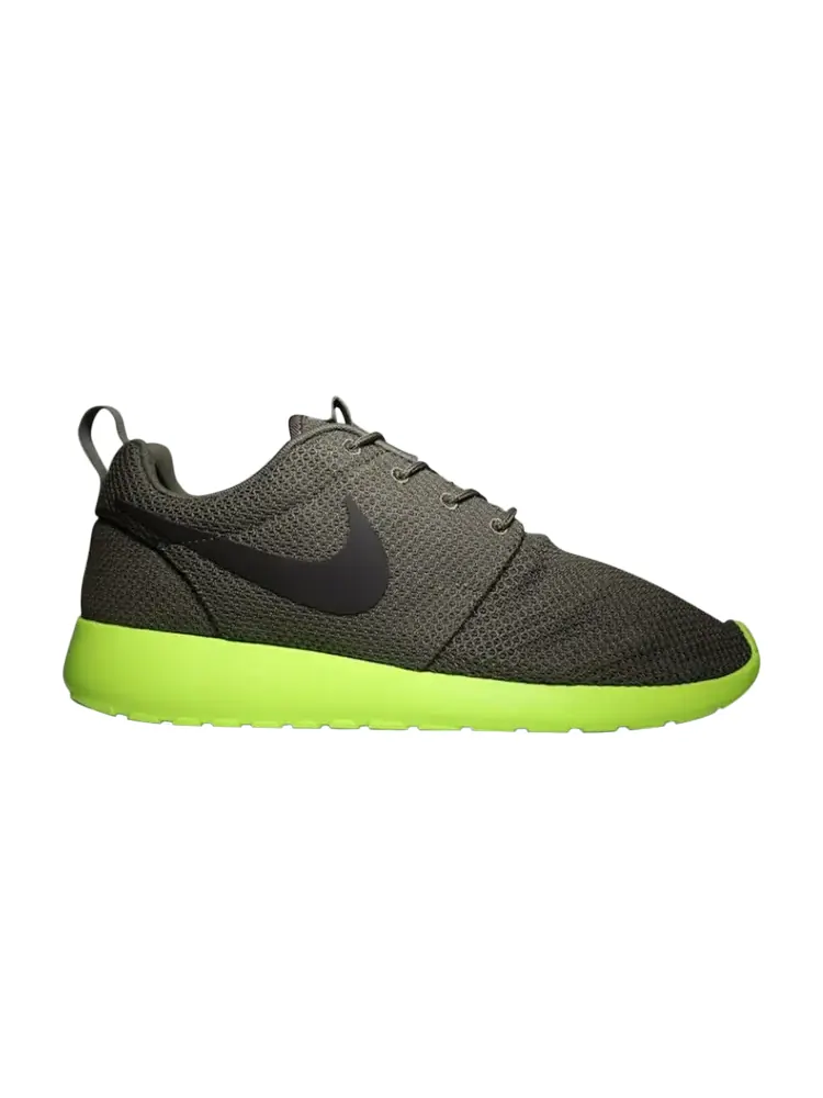 Кроссовки Nike Rosherun 'Tarp Green' — изображение 1 из 4, зеленый
