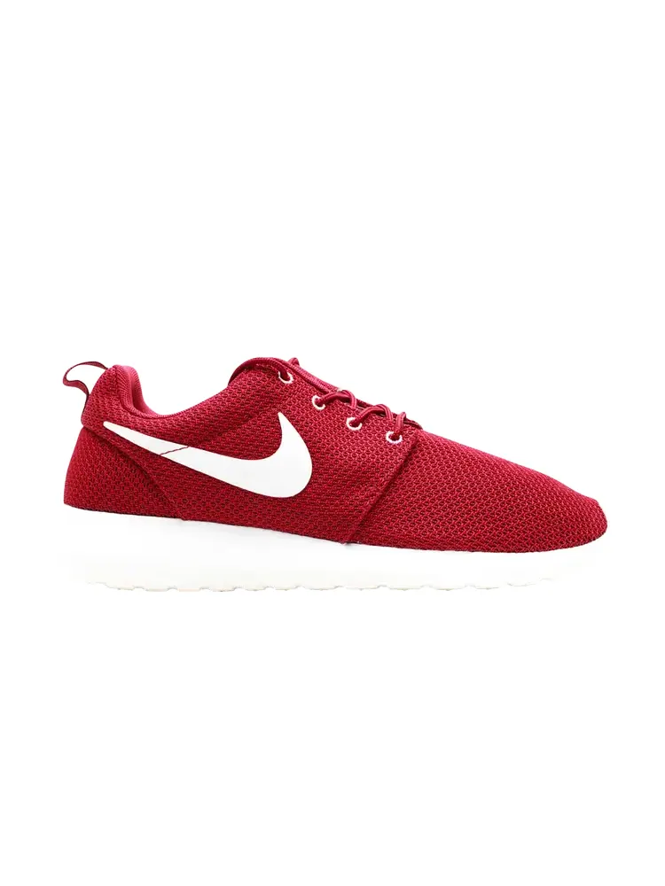 Кроссовки Nike Rosherun 'Team Red' — изображение 1 из 3, красный