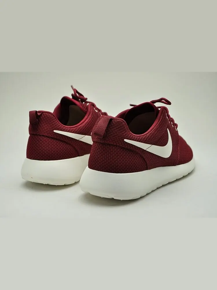 Кроссовки Nike Rosherun 'Team Red' — изображение 3 из 3, красный