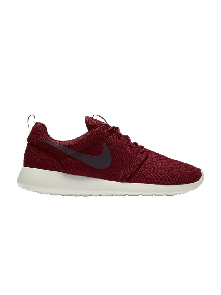 Кроссовки Nike Roshe One 'Team Red' — изображение 1 из 1, красный/бордовый