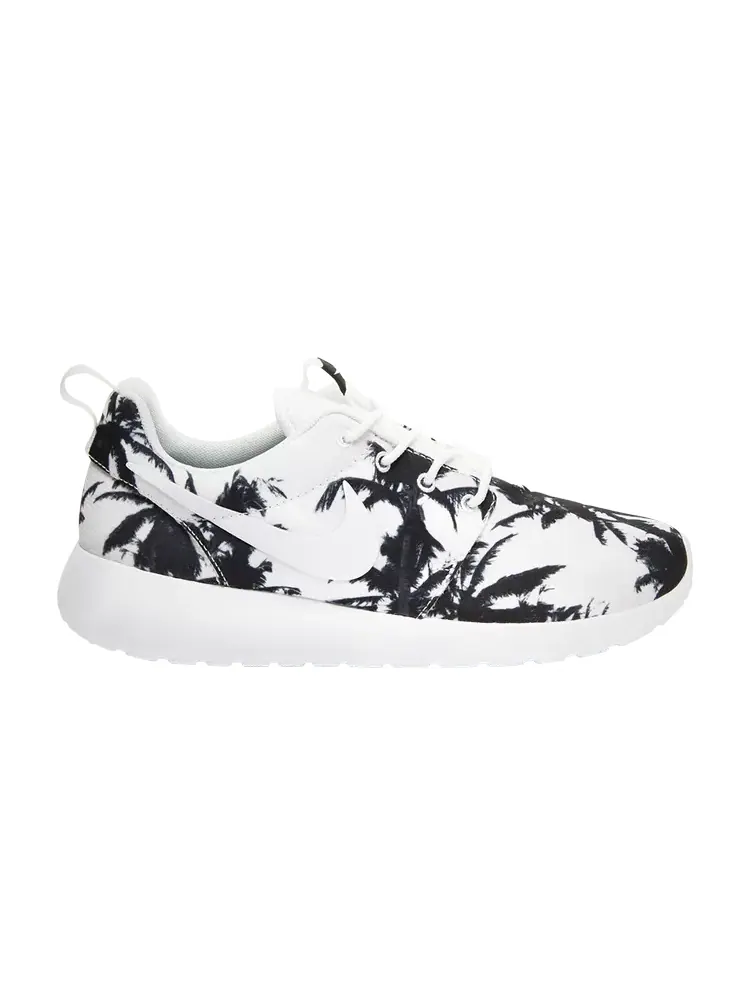 Кроссовки Nike Wmns Roshe Run 'Palm Trees' — изображение 1 из 4, белый