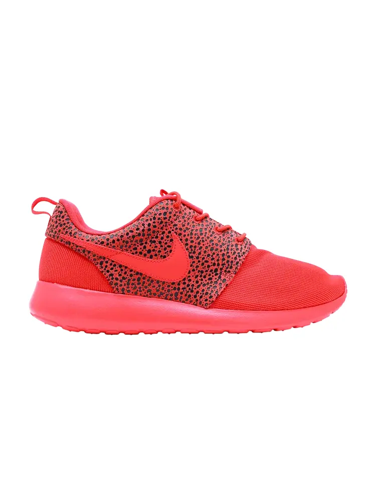 Кроссовки Nike Rosherun Premium 'Safari' — изображение 1 из 1, красный