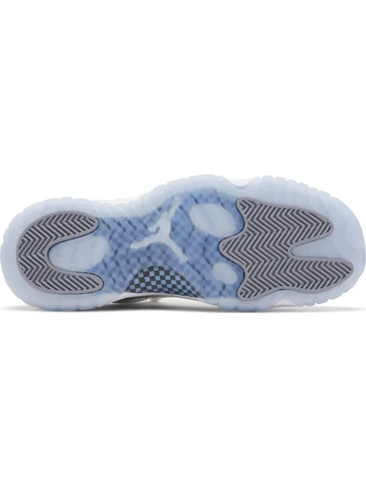 Кроссовки Air Jordan 11 Retro Low GS Cement Grey — изображение 4 из 8, серый